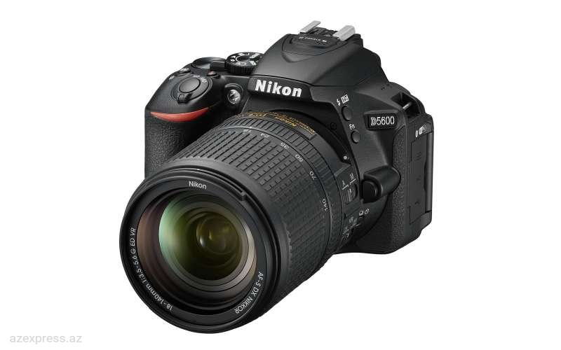 Фотоаппарат Nikon D5600 Kit черный AF-S 18-140mm f/3.5-5.6 VR (VBA500K002)  Bakıda